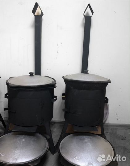 Казан чугунный 12 литров есть комплект с печкой