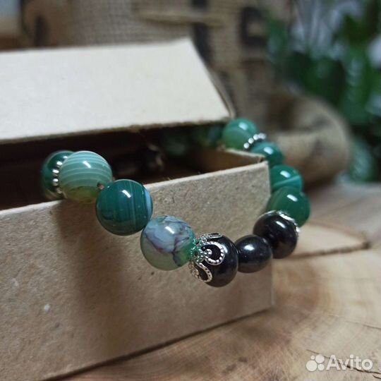 Браслеты женские из натурального камня