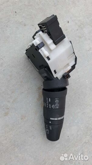 Подрулевой переключатель дворников передний правый