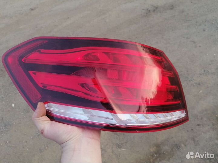 Фонарь задний левый Mercedes Benz E-klasse W212