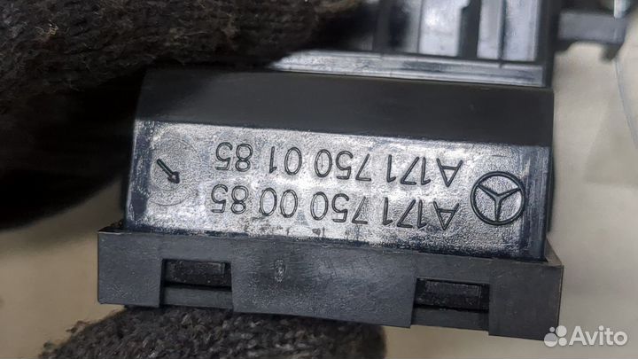 Замок багажника Mercedes CLS C219, 2006