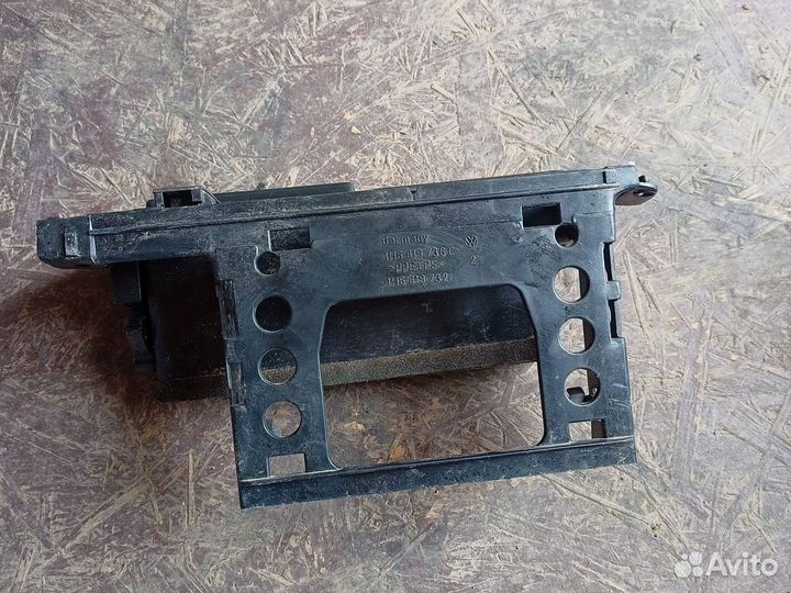 Центральная панель торпедо Volkswagen Golf 3