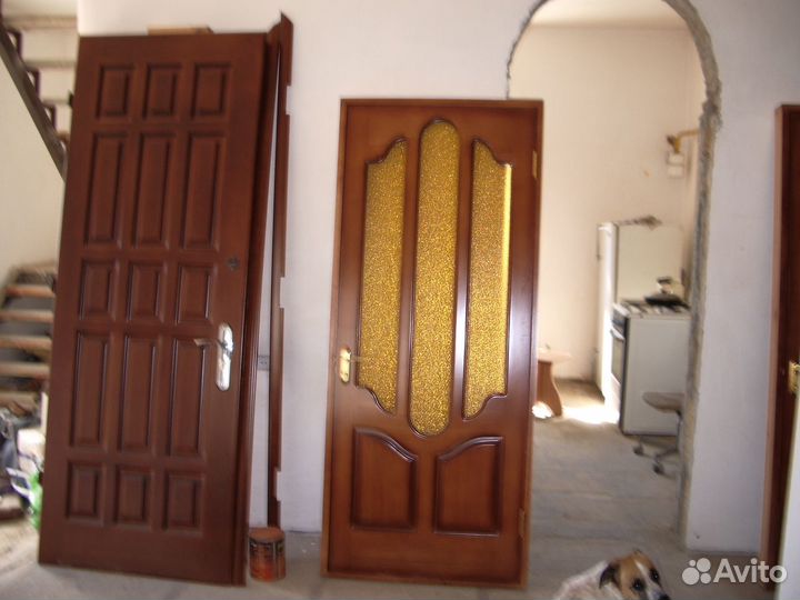 Дверь деревянная из массива