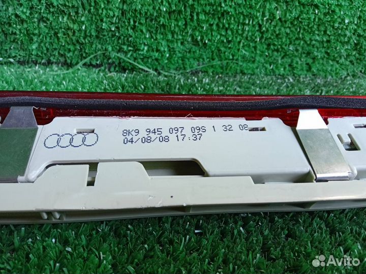Стоп-сигнал дополнительный Audi A4 B8 cdhb