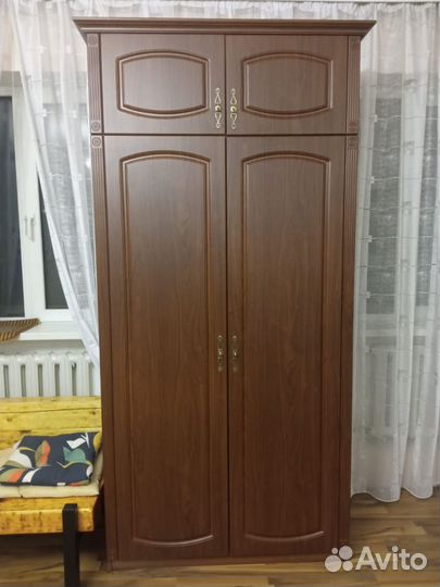 Шкаф