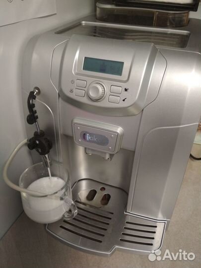 Кофемашина зерновая Merol-715