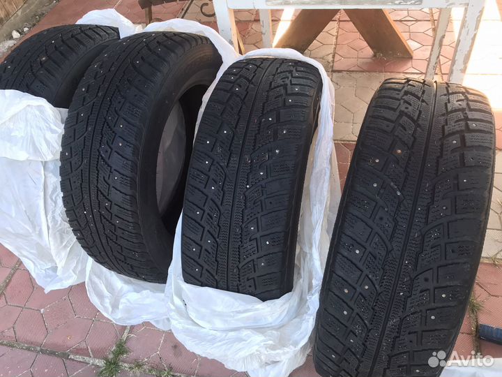 Kumho I'Zen RV Stud KC16 235/60 R18 107