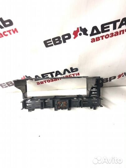 Рамка магнитолы Opel Vectra B седан X16XEL 1.6