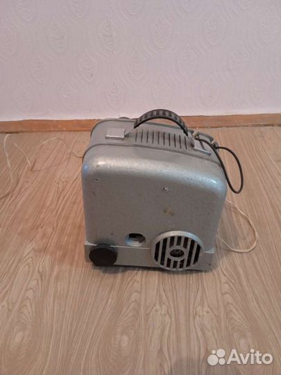 Кинопроектор СССР