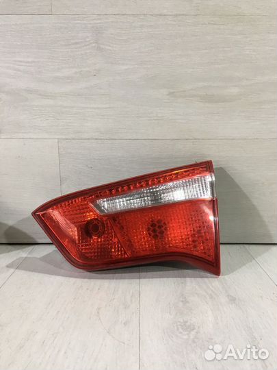 Фонарь задний внутренний KIA RIO 3 1.6 мт седан