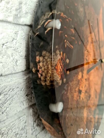 Часы настенные с эпоксидной смолой