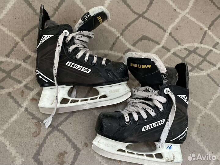 Форма хоккейная, грудь, шорты, коньки, краги