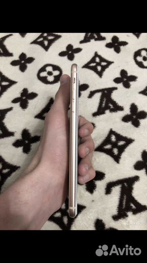 Телефон iPhone 8 plus