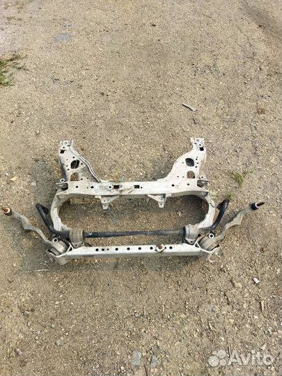 Подрамник передний BMW E90 05-12г