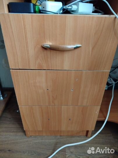 Компьютерный стол