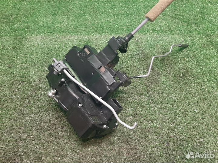 Замок двери задней левой Opel Antara 2014