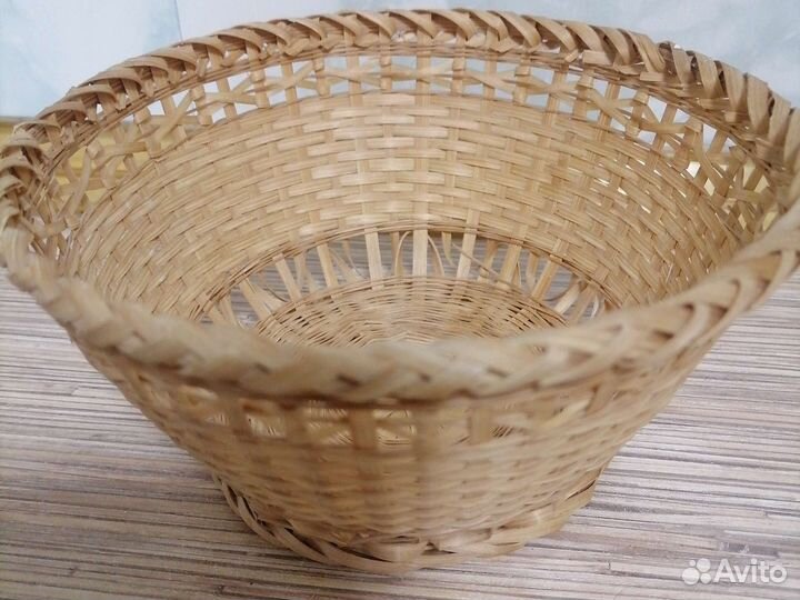 Корзинка плетеная