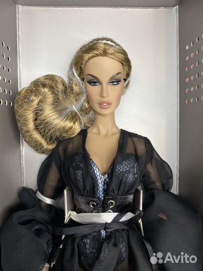 Luchia Zadra Close-up Doll IT Direct Exclusive