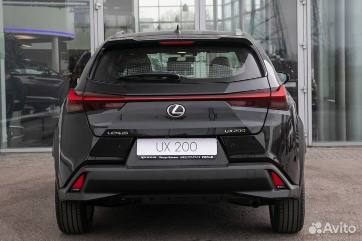 Lexus UX 2.0 CVT, 2022