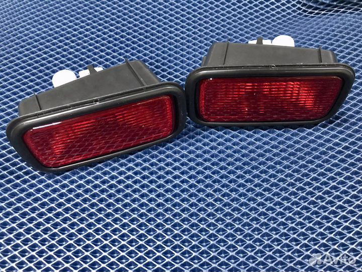 Фонарь задний с рамкой Mitsubishi Lancer