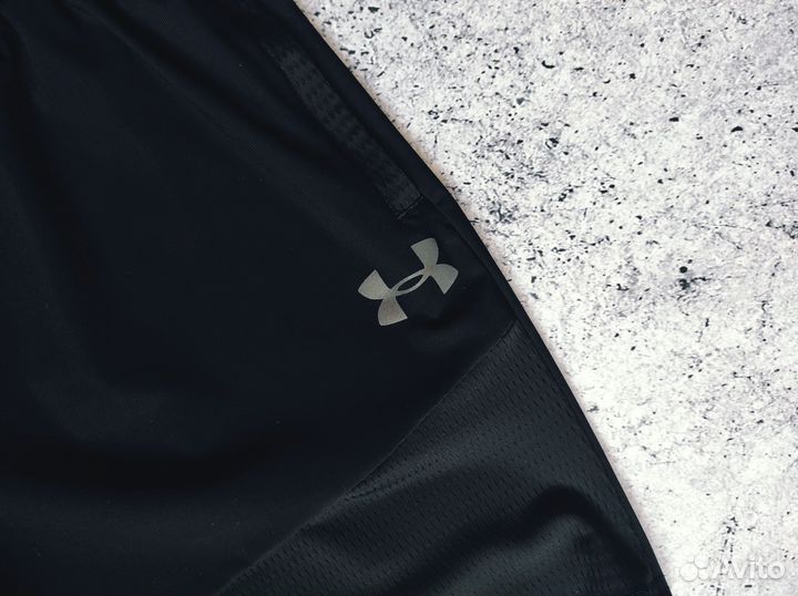 Эластичные шорты under armour