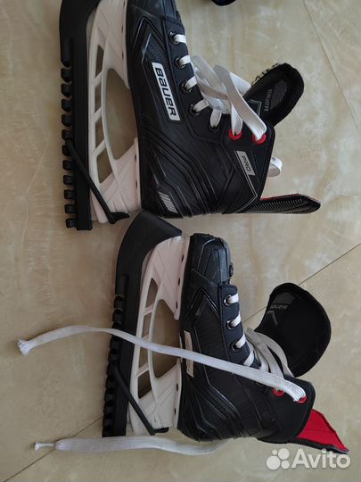 Хоккейные коньки bauer