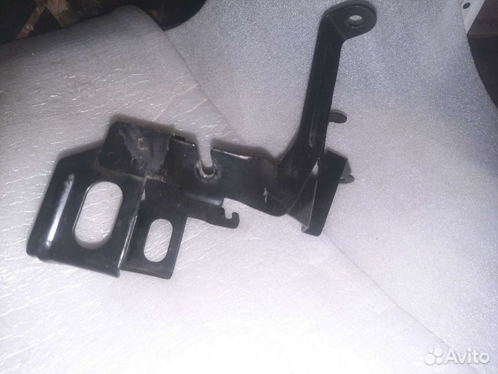 Кронштейн гидроусилителя VAG VW seat audi