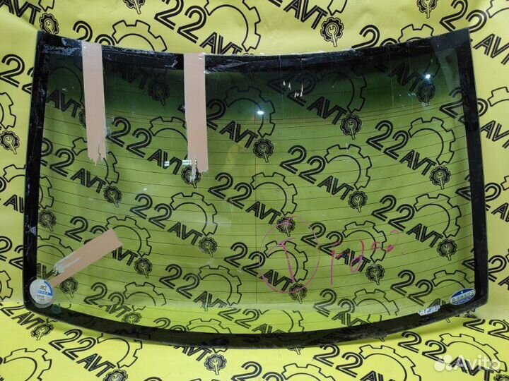 Стекло Toyota Corolla NZE121 1NZ-FE 2002.07