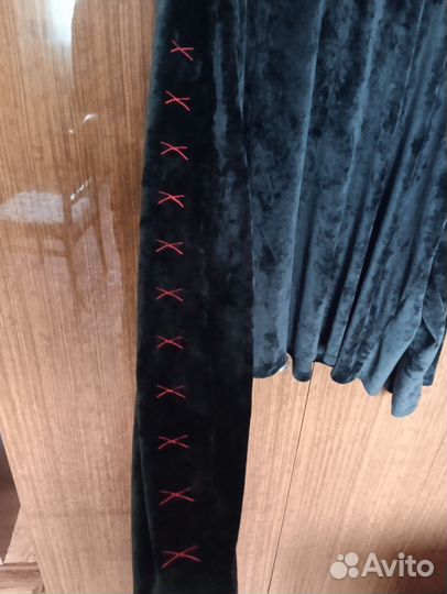 Велюровый лонгслив