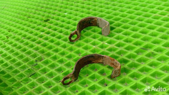 Скоба втулки стабилизатора Audi 80 B3, Passat B2