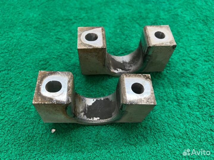 Кронштейн стабилизатора передний Lexus Gs 4