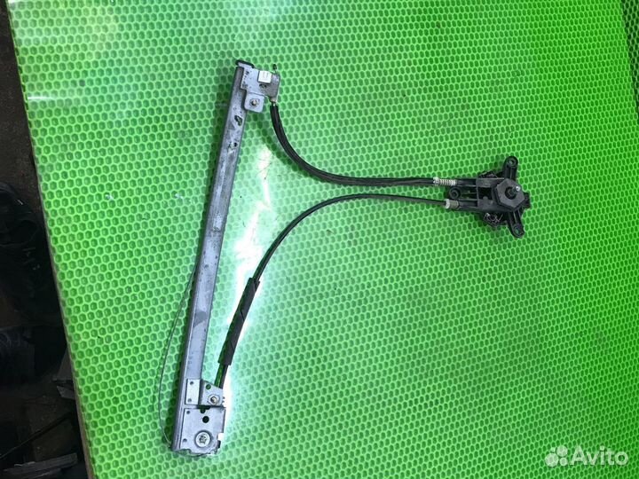 Задний правый стеклоподемник пежо 306