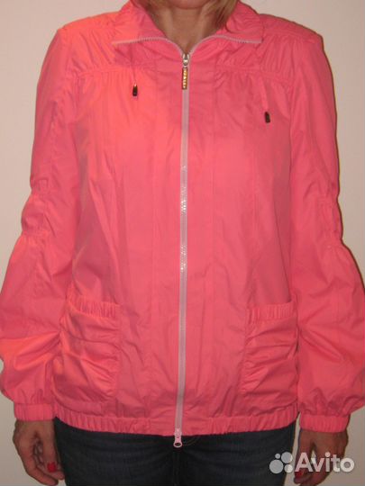 Ветровки женские