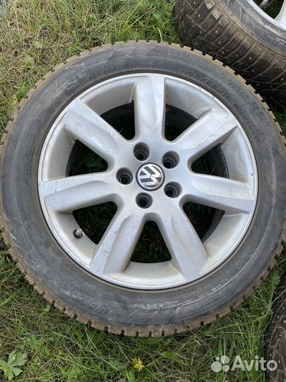 Литые диски с зимней резиной оригинал vw polo r15