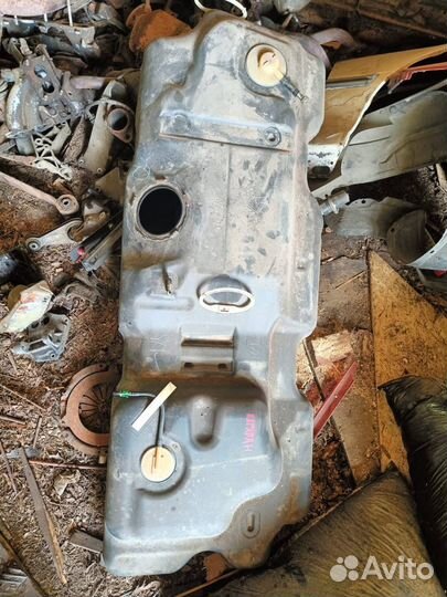 Бензобак Dodge Caravan 4