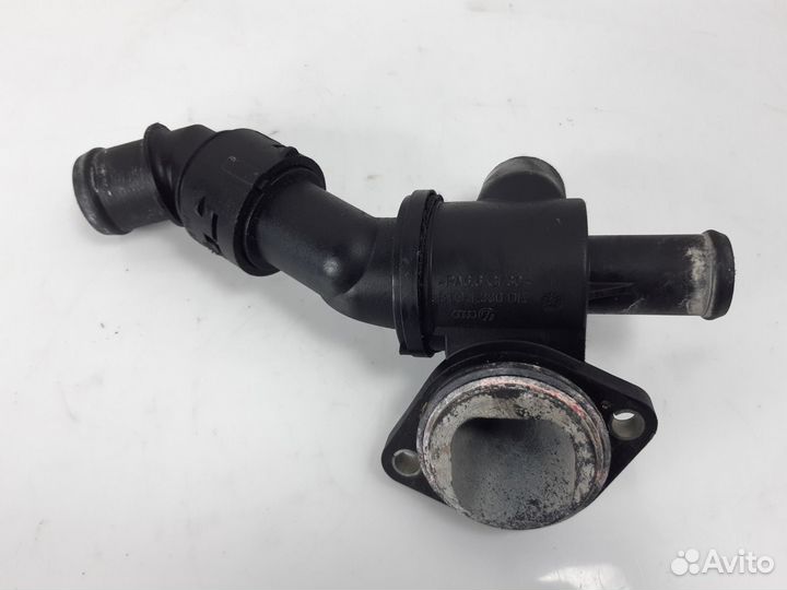 Корпус термостата Volkswagen Passat B6 2.0 FSI BVY