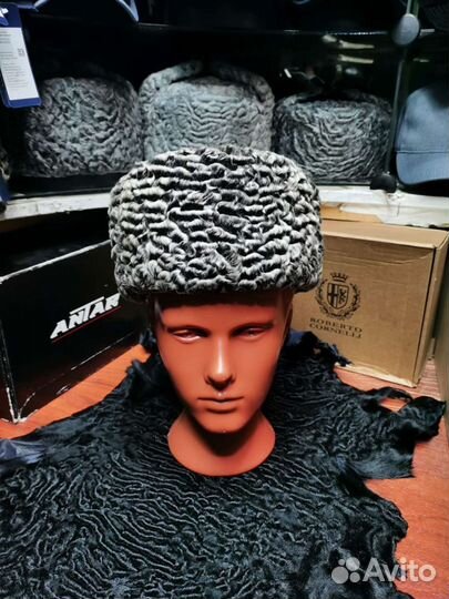 Каракулевая шапка