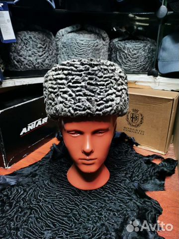 Каракулевая шапка