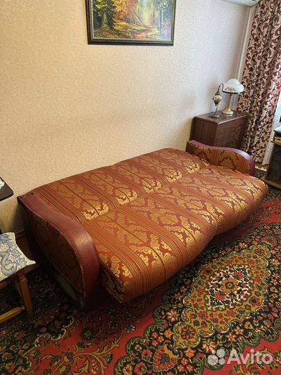 Мягкая мебель (диван и кресла бу)