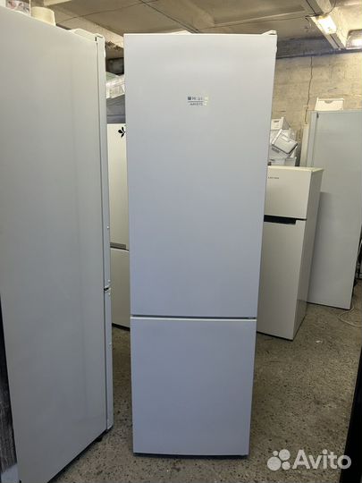 Холодильник Hotpoint Ariston
