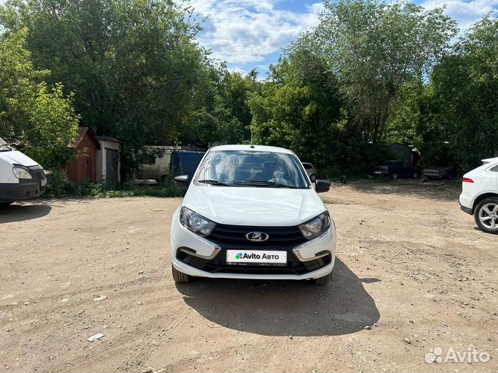 LADA Granta 1.6 МТ, 2019, 30 500 км