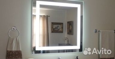Полукруглое зеркало с подсветкой