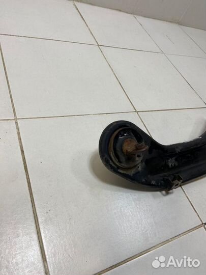 Рычаг задний продольный правый Kia Optima 3 TF 201