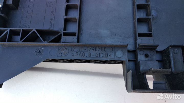 Рамка радиатора BMW E39