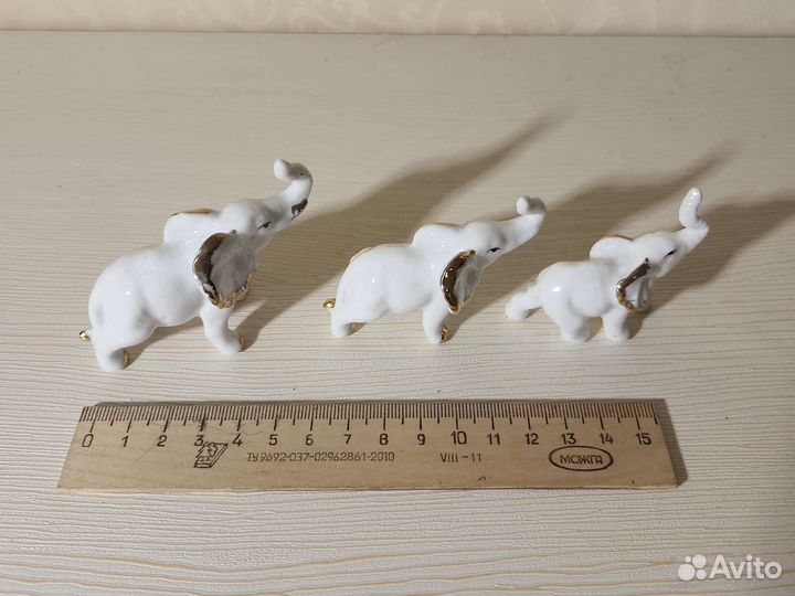 Набор из 7 фарфоровых слонов