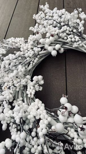 Декоративный венок на дверь