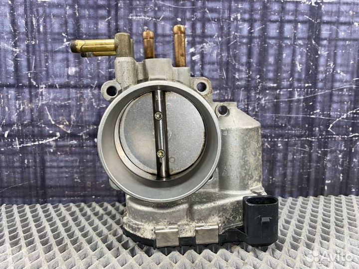 Дроссельная заслонка Audi A6 C5 AVK 2003