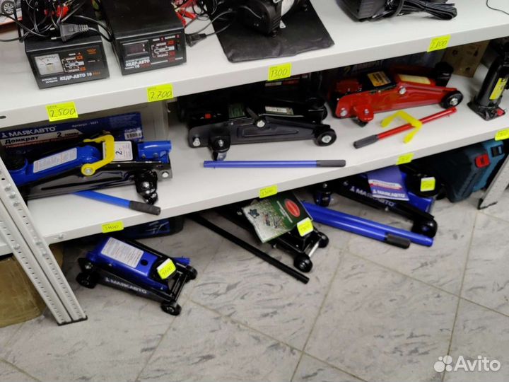 Домкрат бутылочный подкатной магазин