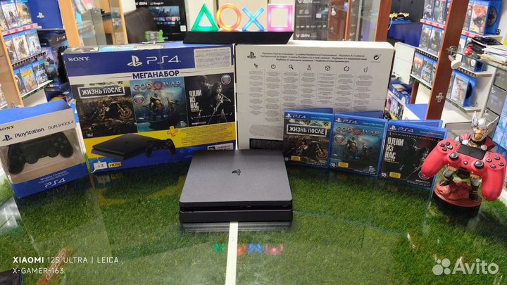 Sony PS4 Slim 1TB(2208) 2 Геймпада Три Диска