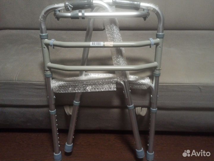 Ходунки для взрослых шагающие